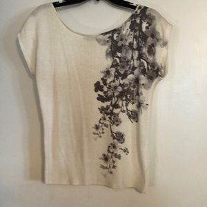 Jane Norman Short sleeved light sweater